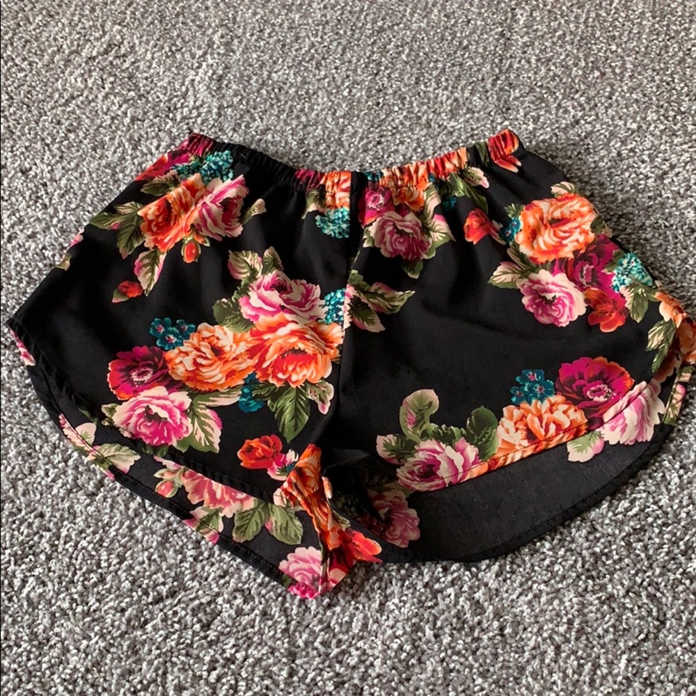 Floral Short